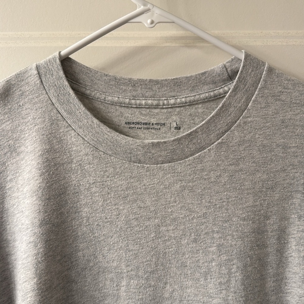 Mens Abercrombie & Fitch Short-Sleeve T-Shirt, Size Large, Heather Grey - Picture 2 of 3